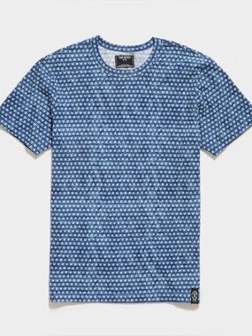 Todd Snyder. Navy Batik Printed Tee. Size Large.